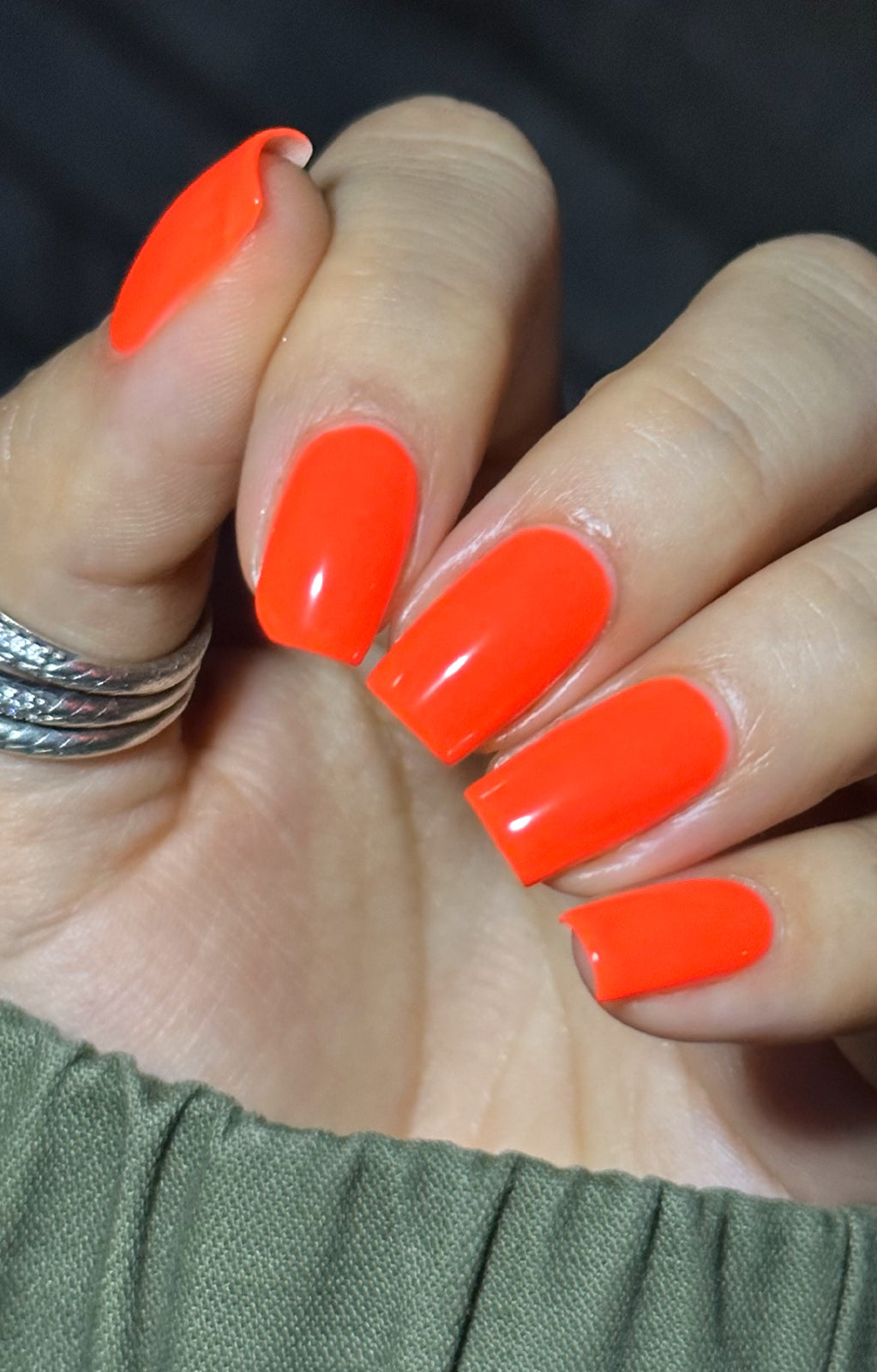 Neon (NE) Nail Polish