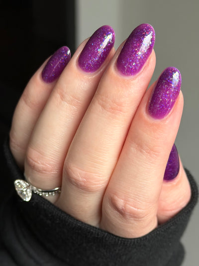 Wispy Wisteria (Glow in the Dark)