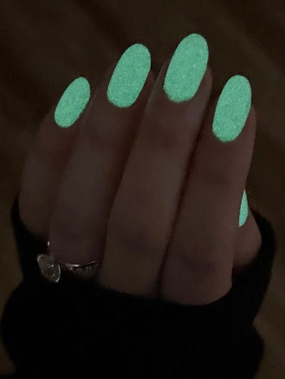 Wispy Wisteria (Glow in the Dark)