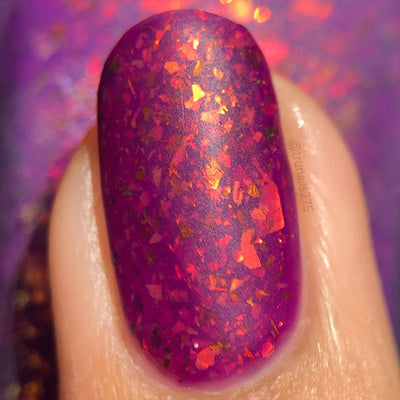 Evening in Provence by Chamaeleon Nails, macro close-up of copper-orange and gold UCC flakie shards shifting toward green over a deep magenta base