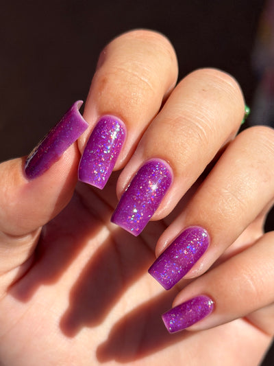 Wispy Wisteria (Glow in the Dark)