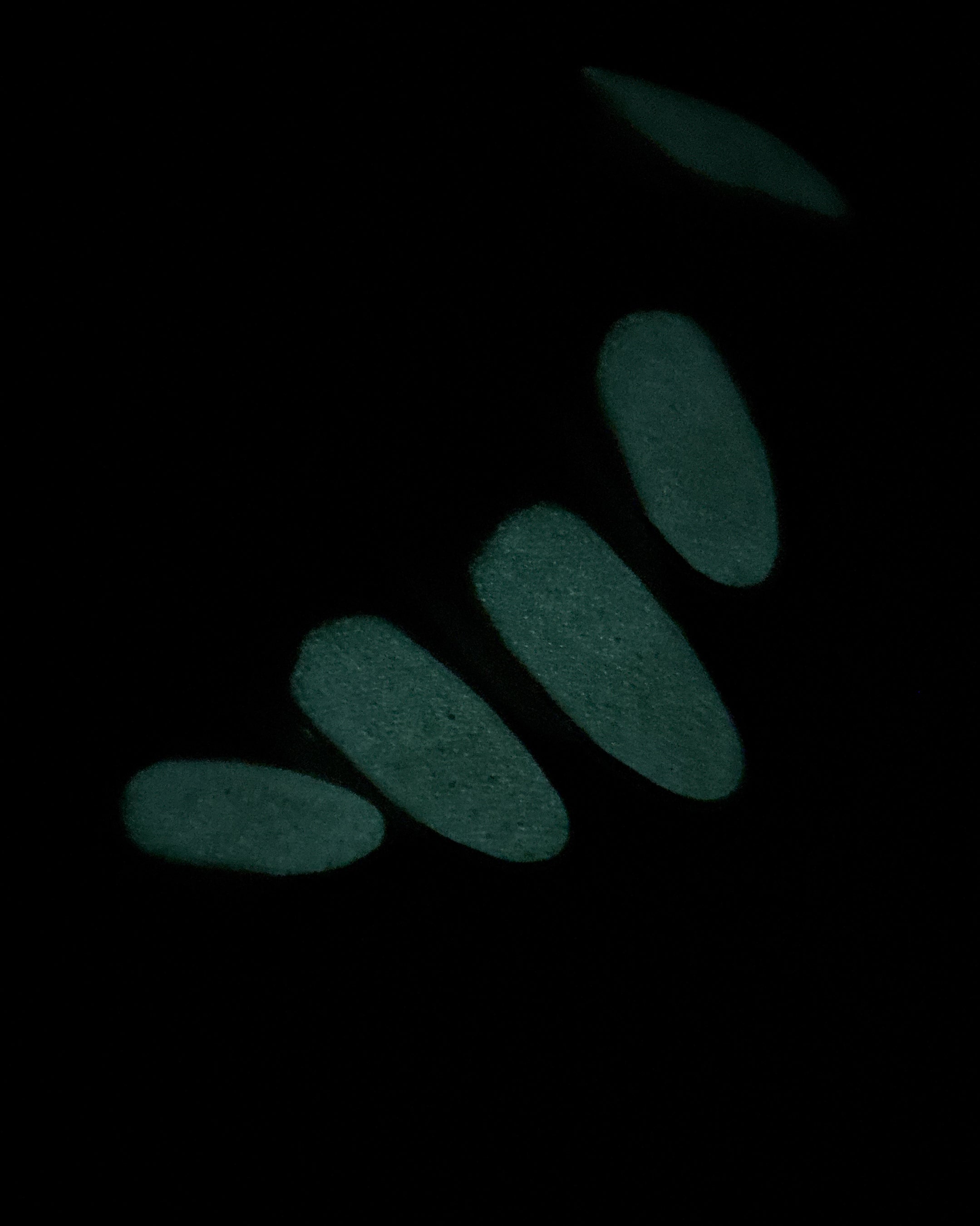 Wispy Wisteria (Glow in the Dark)