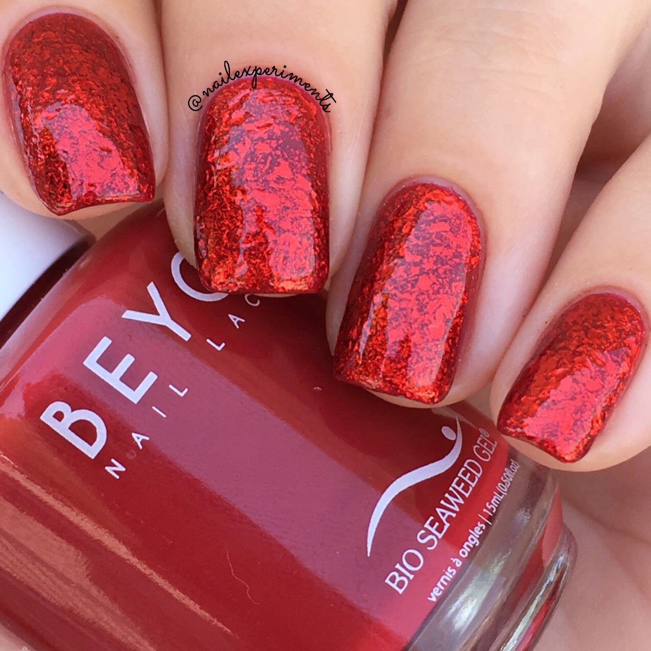 NailStuff - Red Metallic Foil Flakes
